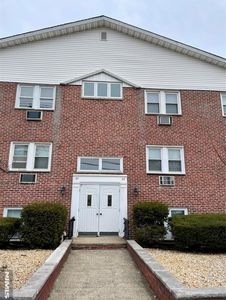 37 W 32nd St #106, Bayonne, NJ, 07002