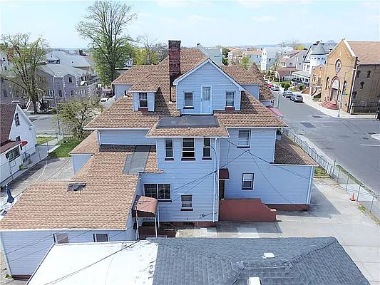 4th image of 3815 Seagate Ave #1