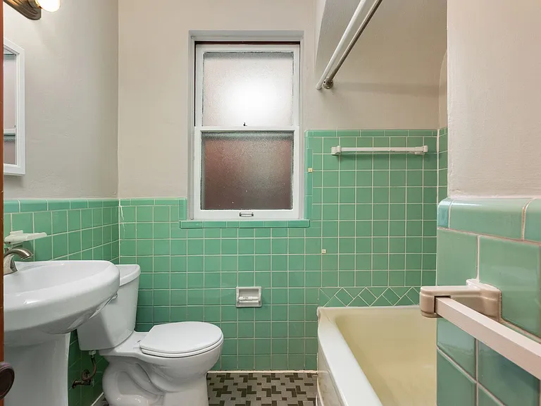 4951 Parker Ave #1F — Photo 10