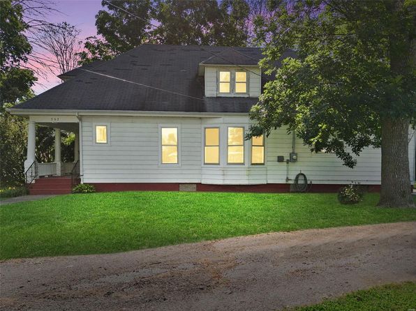 302 E Walsh St, Montgomery City, MO 63361