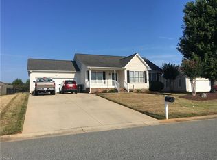 110 Cale Dr, Burlington, NC 27215