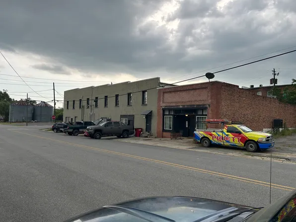 307 King St, Eastman, GA 31023