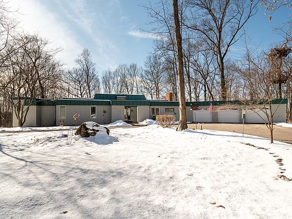 2nd image of 635 Dogwood Ave NE
