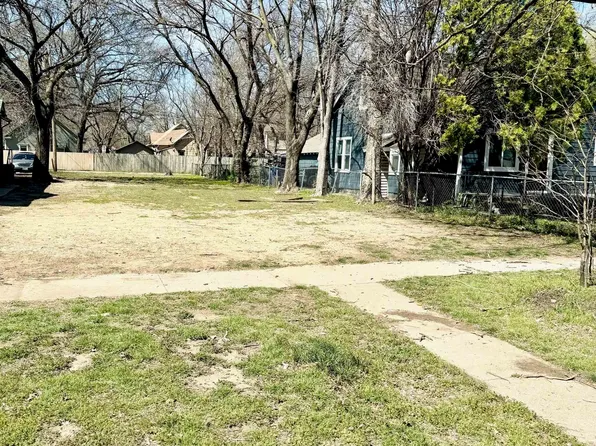 1215 N Jackson Ave, Wichita, KS 67203