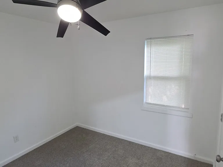 11415 Auburn St — Photo 26