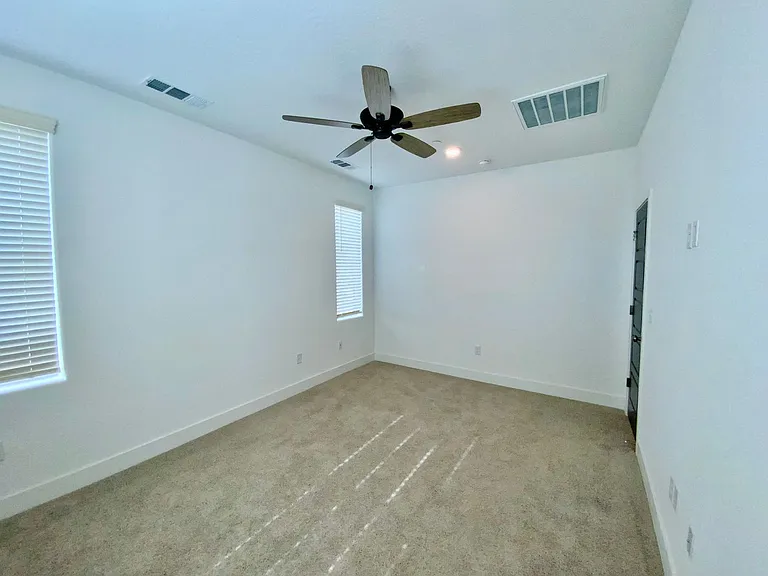 10991 N Blackberry Dr — Photo 8