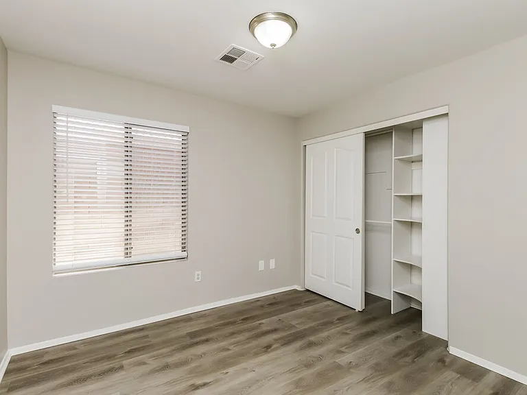 1504 W Page Ave — Photo 12