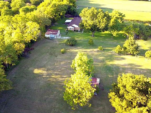 4th image of 631 Kinney Dr