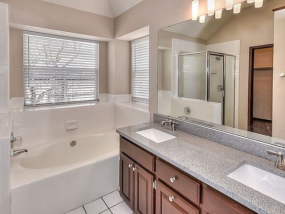 5th image of 1205 Sw #132nd