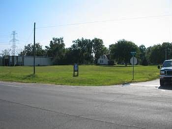 1st image of 5485 NW Beaver Dr