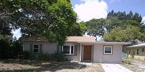 1st image of 624 Wisteria Dr E