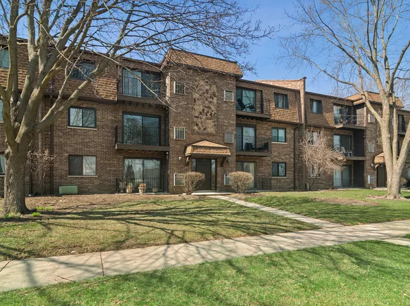 129 W Brandon Ct #D14, Palatine, IL 60067