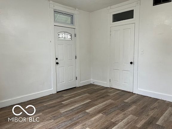 5th image of 83 E Walnut St