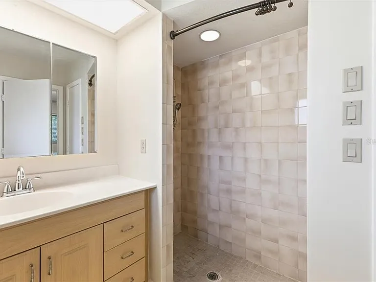 10507 Pendleton Ave #B — Photo 15