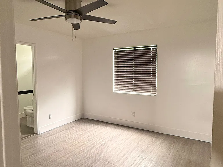817 N Marianna Ave #1/2 — Photo 9