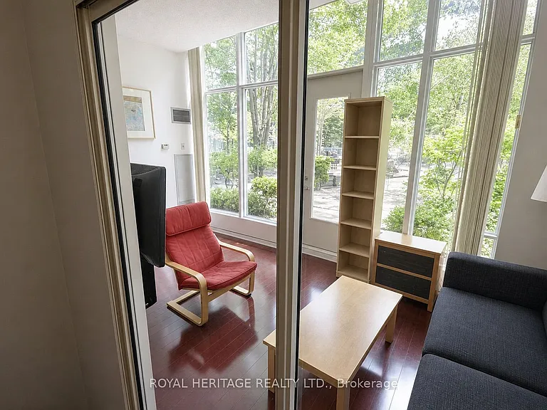 373 Front St W #102 — Photo 12