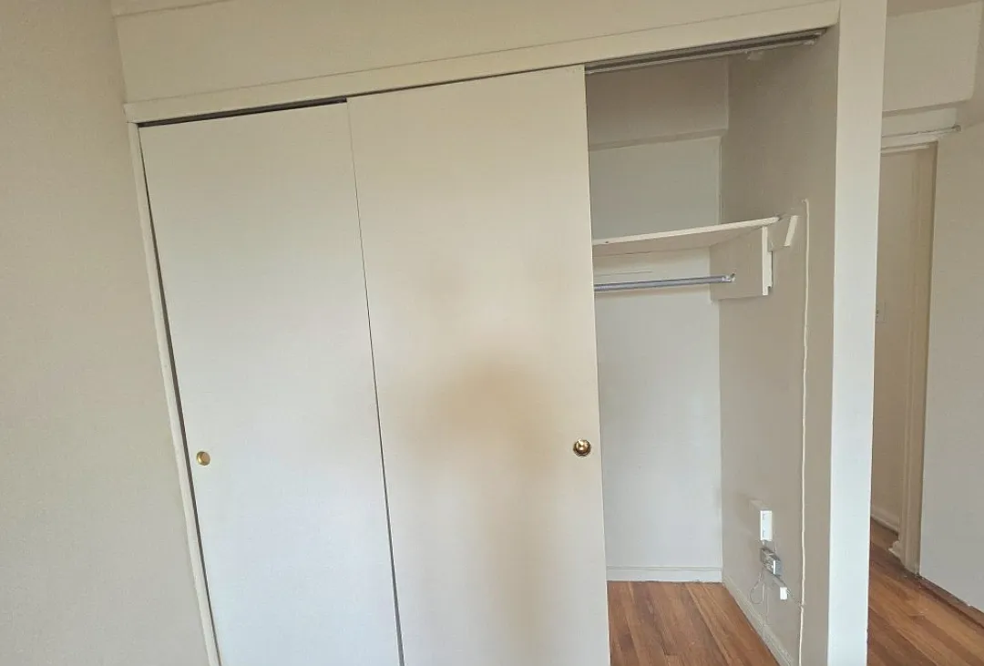 1 bed, 825 sqft, $2,297 — Photo 3