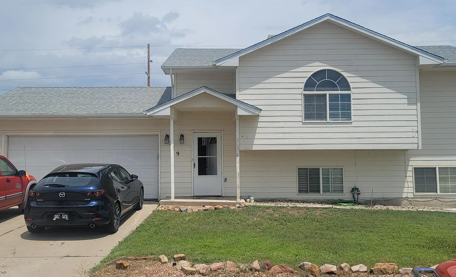 3 bed, 1464 sqft, $1,700 — Photo 1