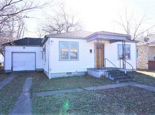 1020 Fir St, Perry, OK 73077