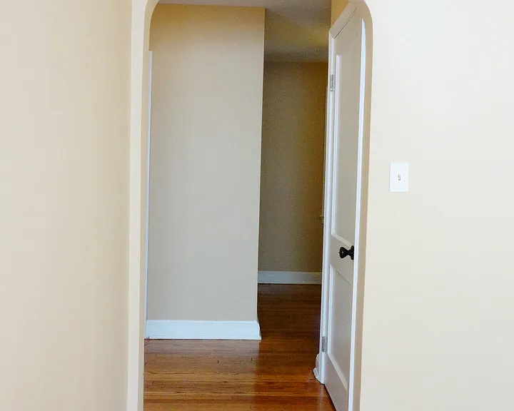 8405 Greenwood Ave — Photo 6