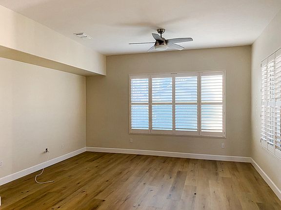 5th image of 795 Yosemite Ct