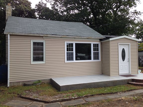 2nd image of 161 Geery Ave