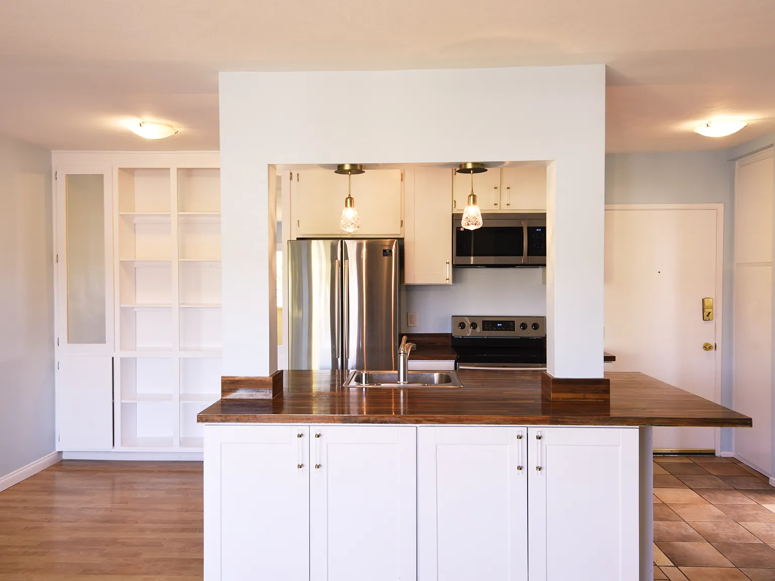 1 bed, 654 sqft, $3,150 — Photo 3
