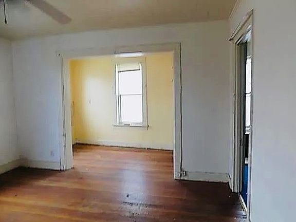 4th image of 20 Elm St