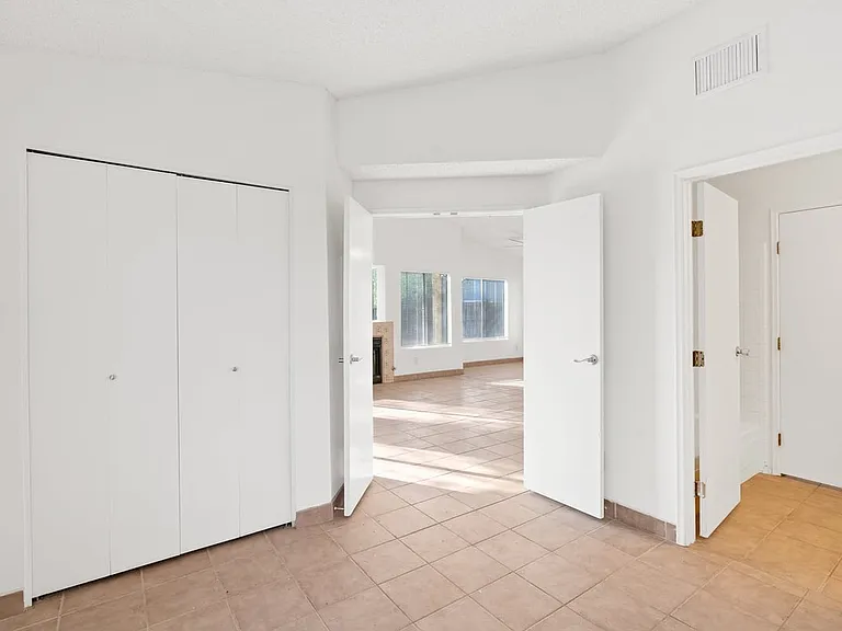 7221 S Camino Alegre — Photo 17