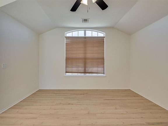 5th image of 1428 Forest Glenn Cir