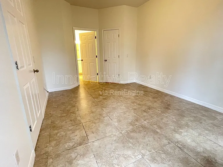 2482 Temple Grove Ln — Photo 11