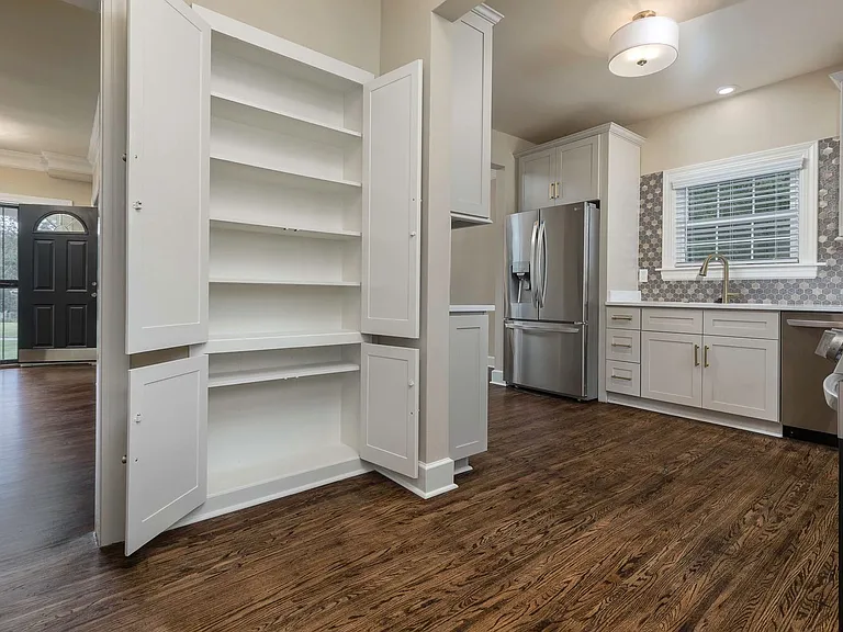1819 Fleming Rd — Photo 20