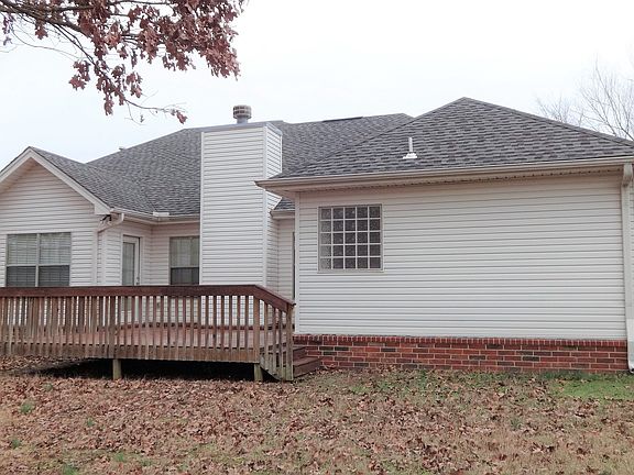 large deck, vinyl siding