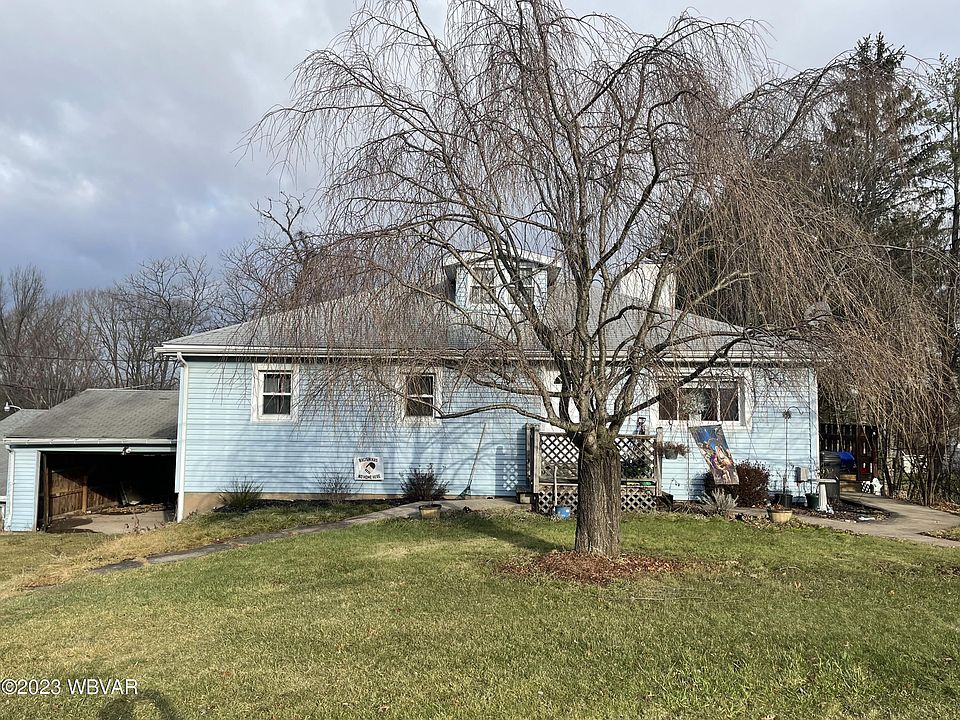 1st image of 166 1st Ave