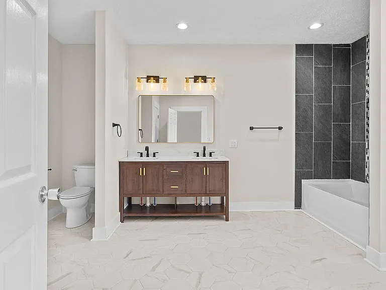 248 W Morris St #1 — Photo 14