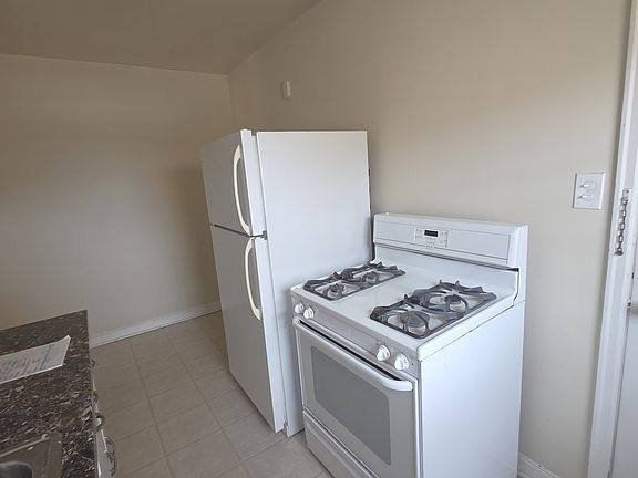 5th image of 2056 Bayard Ave