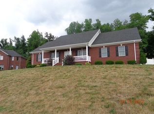 235 Ridgecrest Pl, Owensboro, KY 42301