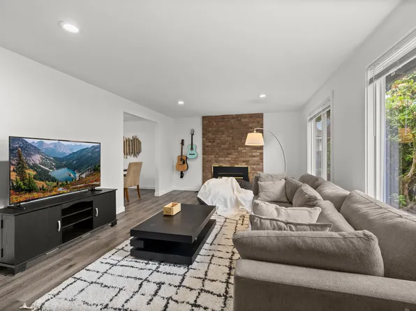 12543 SE 72nd St, Renton, WA 98056