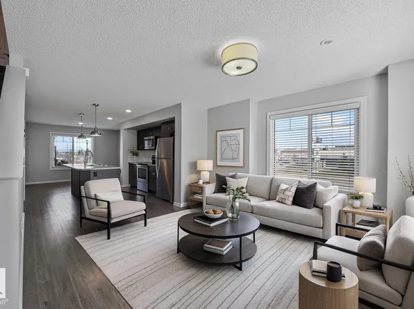 2215 24th St NW #34, Edmonton, AB T6T 1A6