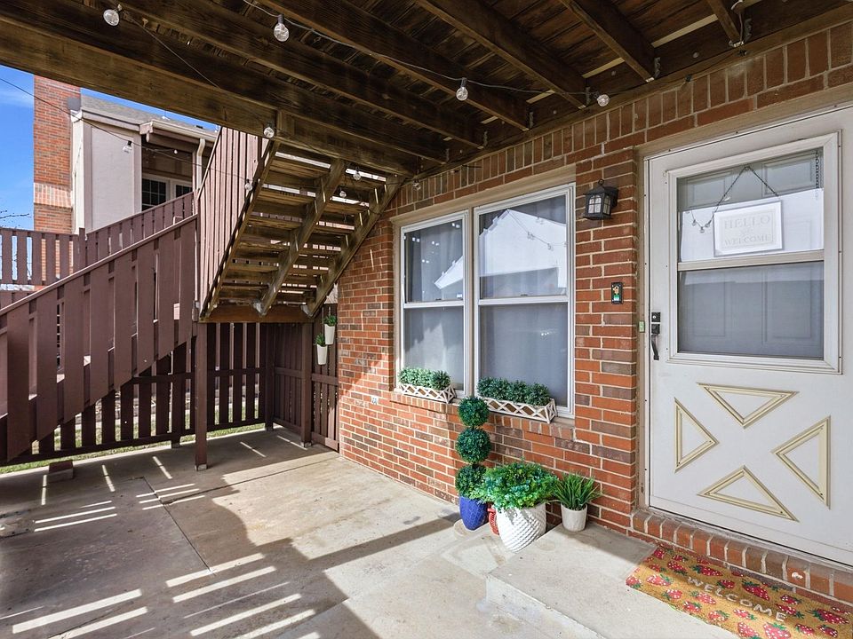 1st image of 1450 S Webb Rd APT 311