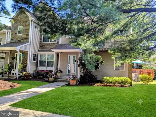 1402 Tristram Cir, Mantua, NJ 08051