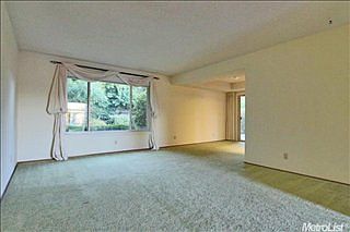 2nd image of 1121 Westlynn Way