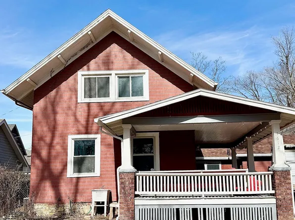 1612 SW 1st St, Topeka, KS 66606