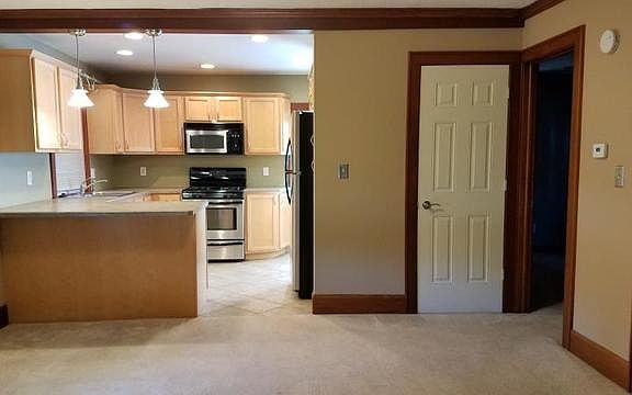4th image of 1312 Wagner Ave