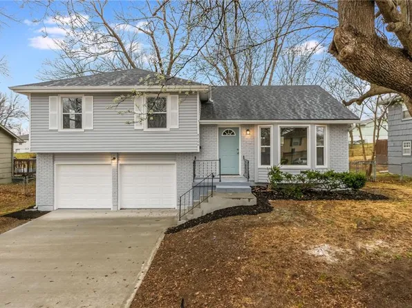 8606 Oxford Ave, Raytown, MO 64138