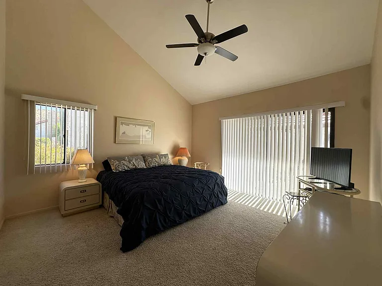 2350 E Miramonte Cir #E — Photo 26