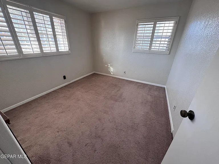 8208 Dempsey Ave — Photo 3