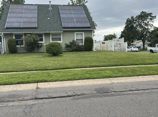 74 Beaverdale Ln, Willingboro, NJ 08046