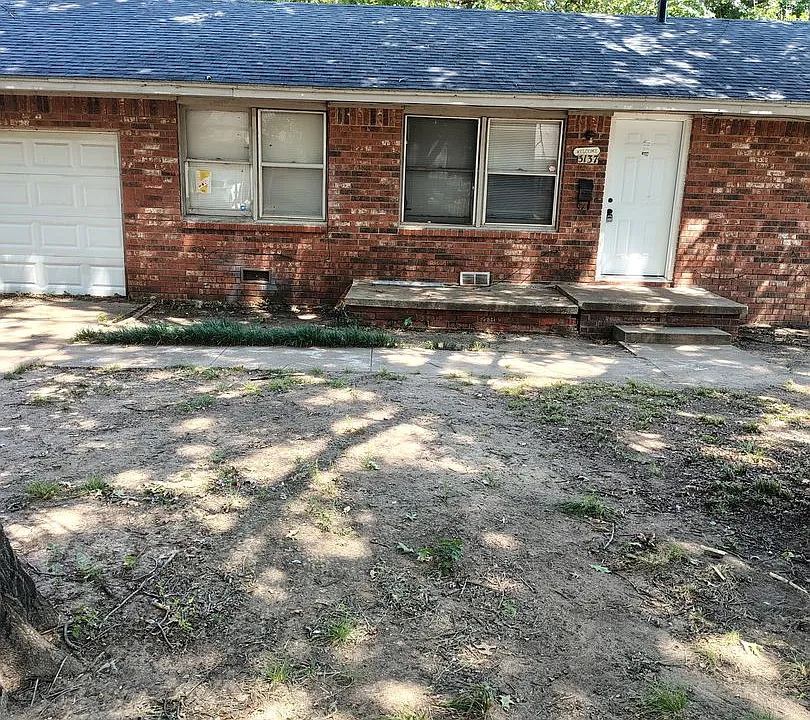 3137 N Kenosha Ave