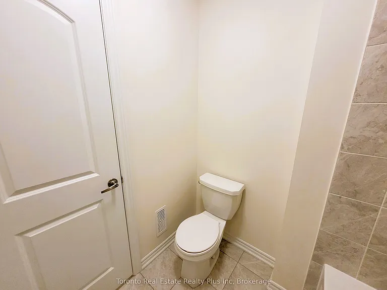 4 Bruce Welch Ave — Photo 22